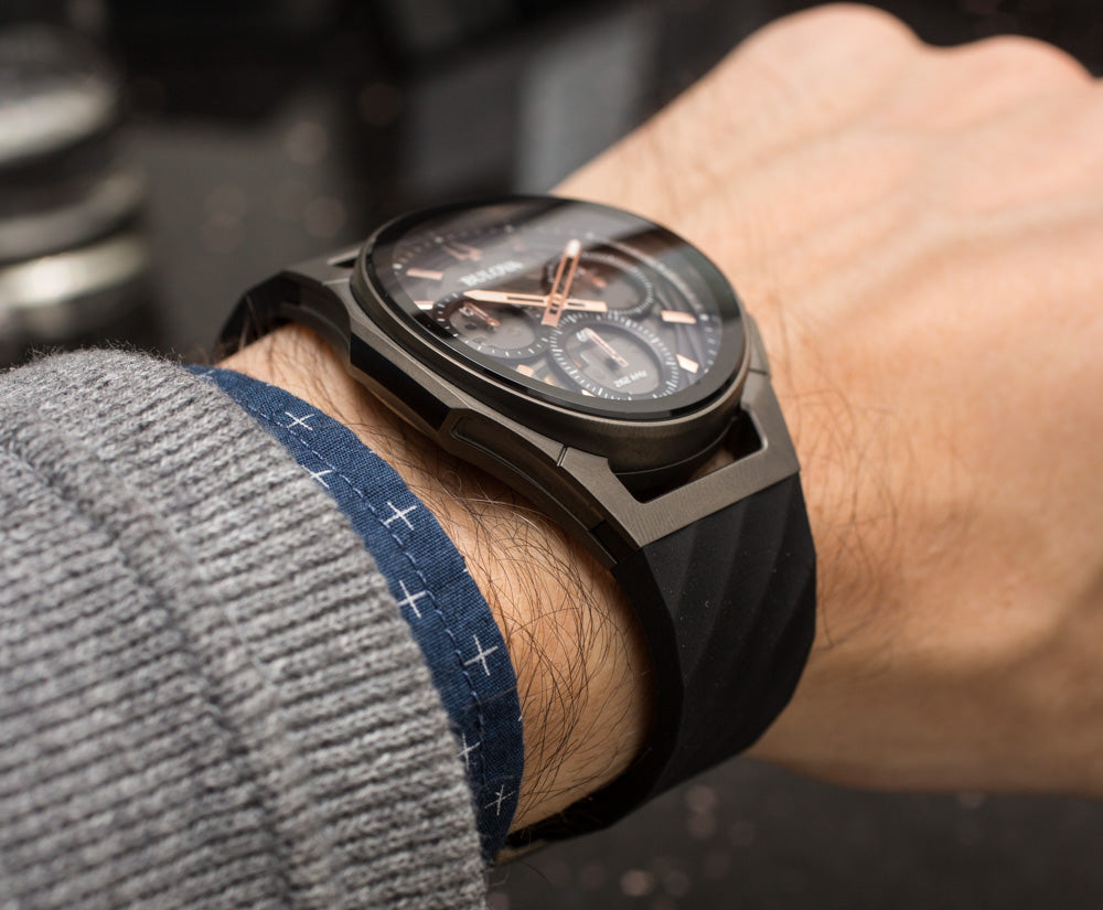 BULOVA CURV 98A162